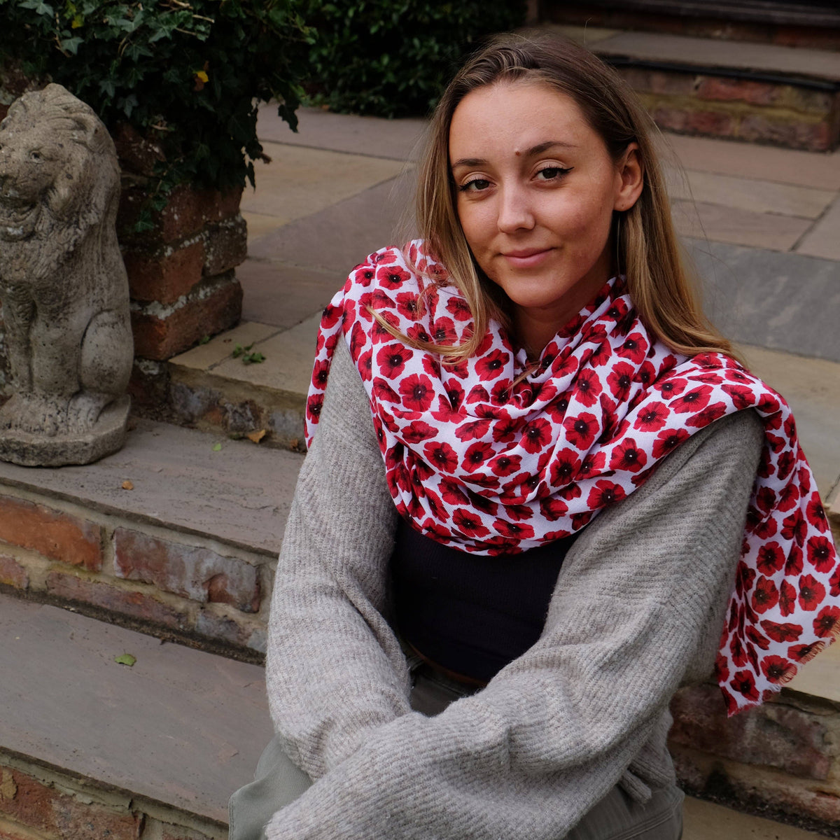 Small Poppies Scarf White